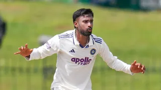 WATCH: Manav Suthar’s 5-For Helps Warwickshire Beat Essex As India Star Continues Red-Hot Run
