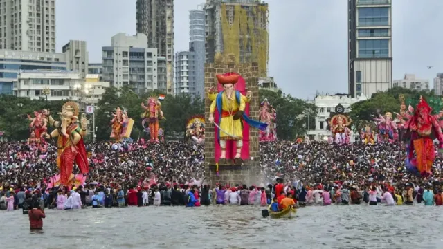 pune-traffic-update-restrictions-announced-till-sep-25-for-ganeshotsav-check-alternative-routes