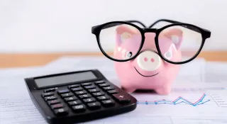 How To Plan A Weekly Budget Without Giving Up Small Treats? Try These 5 Simple Saving Hacks