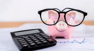 How To Plan A Weekly Budget Without Giving Up Small Treats? Try These 5 Simple Saving Hacks