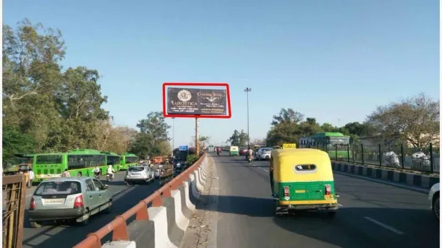 delhi-traffic-advisory-karampura-moti-nagar-flyover-closed-till-oct-29-check-alternate-routes