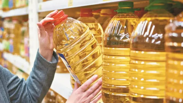 centre-cuts-customs-duty-on-crude-refined-edible-oils-changes-to-be-effective-from-sep-24