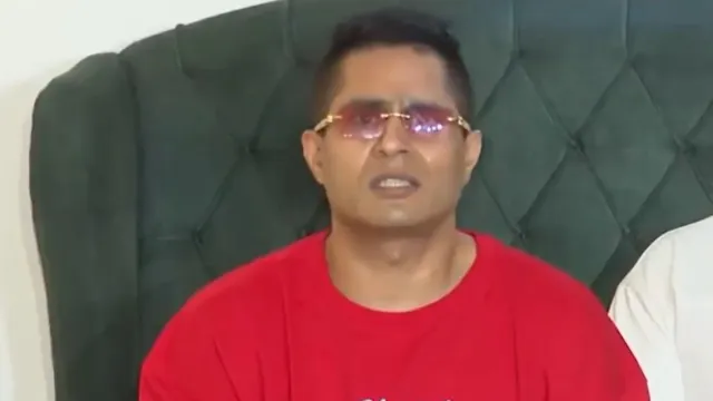 iphone-langar-fiasco-chandigarh-man-raja-d-king-promises-100-apple-smartphones-distributes-only-10