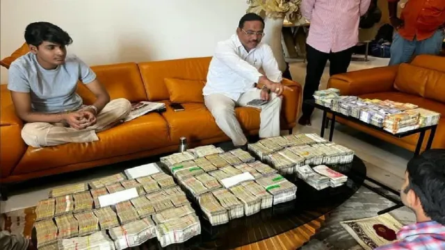 telangana-acb-conducts-searches-in-10-locations-linked-to-jailed-hyderabad-dsp-rs-135-cr-cash-seized