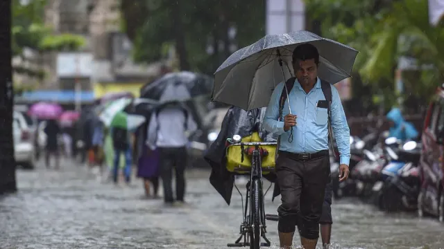 cyclone-arnab-alert-schools-shut-bridges-submerged-in-parts-of-odisha-and-andhra-imd-issues-rain-alert-for-22-states