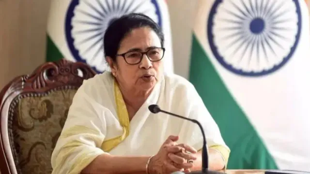 mamata-banerjee-needs-to-clarify-her-position-cpm-leader-seeks-unity-on-eci-sir-row-ahead-of-india-bloc-meet