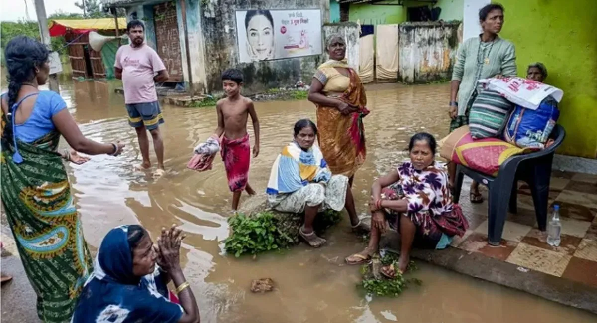 Rain Havoc Across 7 States: 15 Dead In UP, Chhattisgarh Faces Floods, Bihar On Alert; Uttarakhand Yatras Halted