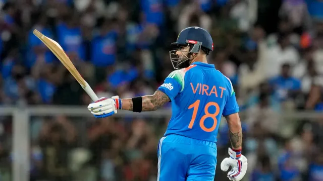 virat-kohli-creates-massive-odi-record-becomes-2nd-player-to-reach-15000-runs-after-sachin-tendulkar