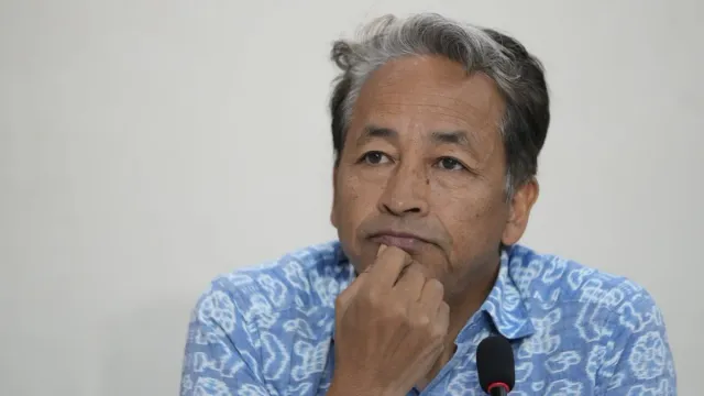 sonam-wangchuk-backs-cockroach-janta-party-october-2-protest-against-cec-gyanesh-kumar