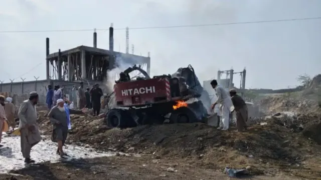 pakistan-blast-updates-gunmen-attack-ambulance-after-dera-ismail-khan-blast-that-killed-13-updates