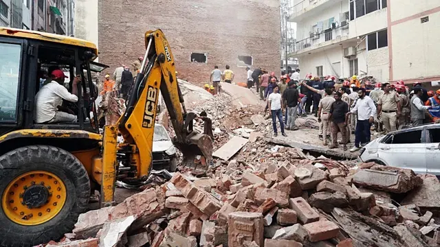 delhi-1723-missing-map-pgs-face-demolition-sealing-threat-after-satya-niketan-tragedy