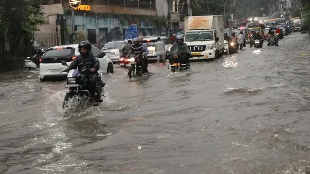 uttarakhand-weather-chardham-yatra-suspended-red-alert-for-heavy-rain-in-dehradun-tehri-and-pauri