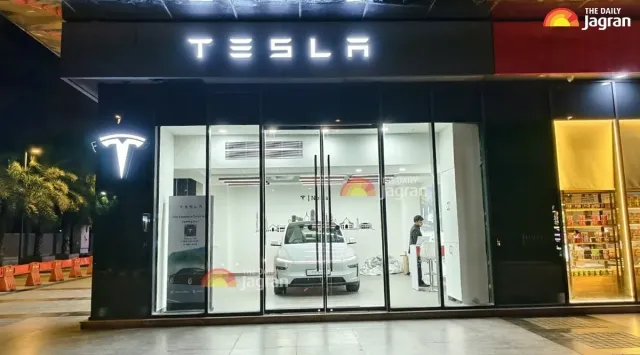tesla-showroom-in-noida-to-open-soon-model-y-rwd-and-model-y-l-to-be-showcased