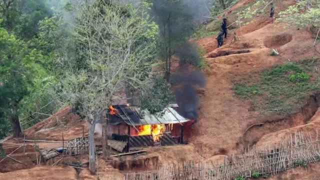myanmar-airstrike-kills-49-in-rakhine-market-attack