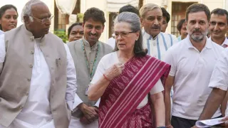congress-cwc-meeting-sonia-gandhi-rahul-gandhi-nitish-kumar-mention-sir-eci-controversy-discussion-latest-updates