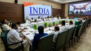 india-bloc-meet-eci-sir-row-cec-gyanesh-kumar-removal-on-agenda-rahul-gandhi-mamata-banerjee-akhilesh-yadav-kejriwal-stalin-skip-meeting