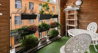 Want A Tropical Balcony At Home? 7 Green Design Ideas For A Resort-Like Retreat