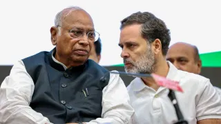 eci-row-congress-calls-aicc-in-charges-pcc-chiefs-meeting-on-october-5-over-agitation-against-election-commission
