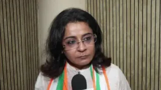 could-no-longer-defend-indefensible-aap-spokesperson-priyanka-kakkar-quits-party-joins-congress-with-ex-up-mla