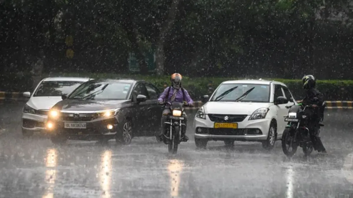 Tamil Nadu Rain Alert: Heavy Downpour Likely In Four Districts On Oct 4; Check IMD Forecast For Chennai