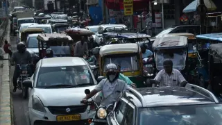 did-you-know-how-much-indian-workers-and-students-spend-on-monthly-travel-govt-survey-reveals