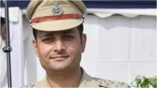 delhi-acp-vivek-bhagat-promotion-put-on-hold-full-enquiry-journalist-sexual-harassment-jantar-mantar-protest