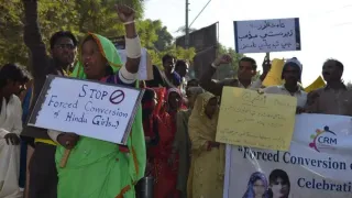 pakistan-police-register-fir-in-forced-conversion-case-of-hindu-girls-in-sindh