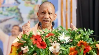 from-fragile-5-to-worlds-top-5-cm-yogi-highlights-pm-modis-25-year-journey-calls-for-push-towards-viksit-bharat-2047