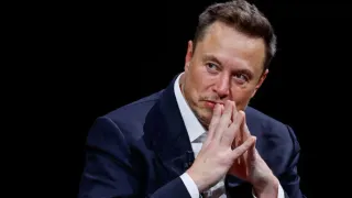 elon-musk-alleges-oligarchs-block-starlink-in-india
