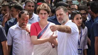 eci-sir-row-rahul-priyanka-gandhi-to-hit-streets-for-third-day-in-delhi-congress-to-launch-nationwide-protests