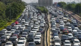 delhi-traffic-advisory-issued-amid-cjp-fresh-protest-call-cp-mandi-house-among-30-key-points-to-see-diversions-details