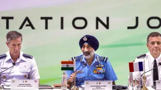 iaf-chief-marshal-ap-singh-teases-us-general-over-stealth-fighter-offer-to-india