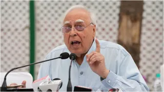 kapil-sibal-frustration-tired-of-approaching-supreme-court-meets-courts-promise-to-restore-his-faith
