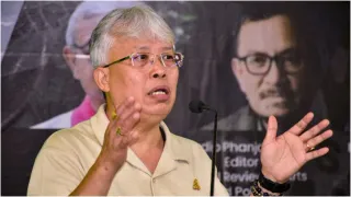 jnu-professor-and-congress-mp-angomcha-akoijam-booked-over-sexual-harassment-of-students-bjp-to-protest-against-political-patronage