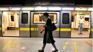 delhi-metro-update-rajiv-chowk-central-secretariat-among-6-stations-entry-exit-closed-india-bloc-march-due-to-security-reasons-check-timings