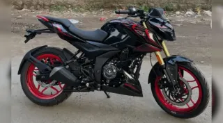 new-bajaj-pulsar-n250-arrives-at-showroom-gets-tft-display-6speed-gearbox-5-ride-modes-and-more