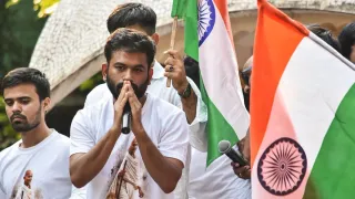 cjp-tiranga-march-abhijeet-dipke-eci-sir-row-delhi-police-connaught-place-cec-gyanesh-kumar-resignation-aap-central-park-latest-updates