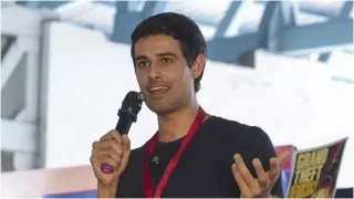 dhruv-rathee-takes-vote-chori-issue-to-london-to-protest-outside-british-parliament-time-to-ring-international-bells