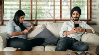 why-are-indians-choosing-vertical-micro-drama-over-traditional-media