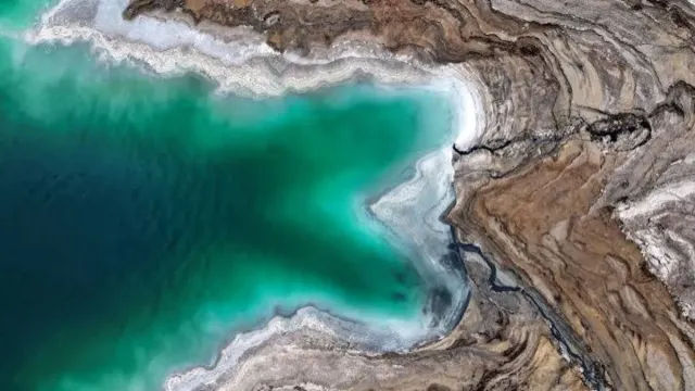 dead-sea-shrinks-by-4-feet-every-year-5-fascinating-facts-about-its-unique-geography-and-growing-crisis