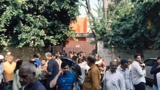 Delhi Teen Girl Dies After Setting Herself On Fire At Shahdara School; Police Investigate Motive