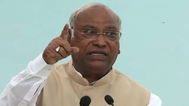 bjp-attacks-kharge-over-objectionable-remarks-against-pm-modi-brands-language-as-hooligan-like