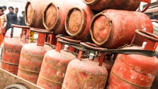 LPG Cylinder New Rules From Nov 1: Revision In Prices To Booking Rules, Check Key Changes; Will It Affect Your Kitchen Budget?