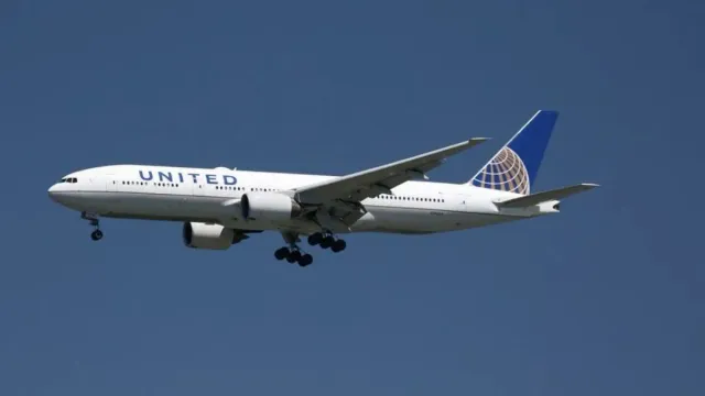 united-airlines-flight-returns-to-vegas-after-hijack-threat