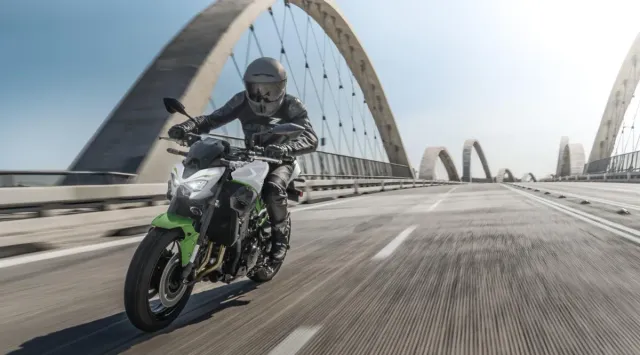 2027-kawasaki-z900-launched-at-rs-9-99-lakh-gets-two-new-colour-options