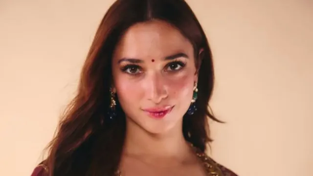 i-dont-even-see-these-things-tamannaah-bhatia-on-annu-kapoor-dudhiya-badan-remark-about-her-looks