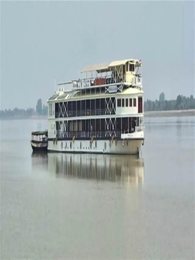delhis-yamuna-water-taxi-launch-pushed-to-january-due-to-flood-silt