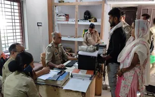 Ghaziabad Police Modernise Stations With Lower Desks, Promote Face-To-Face Complaints