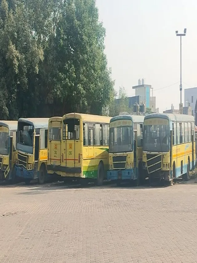 up-roadways-halts-direct-delhi-services-from-greater-noida-over-1500-daily-passengers-affected