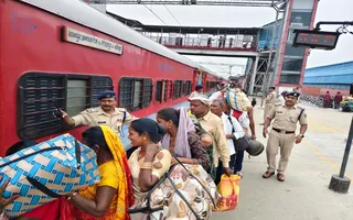 Railways Steps Up Arrangements At Gorakhpur Junction For Post-Chhath Rush; Station Declared 'Vehicle-Free' Zone